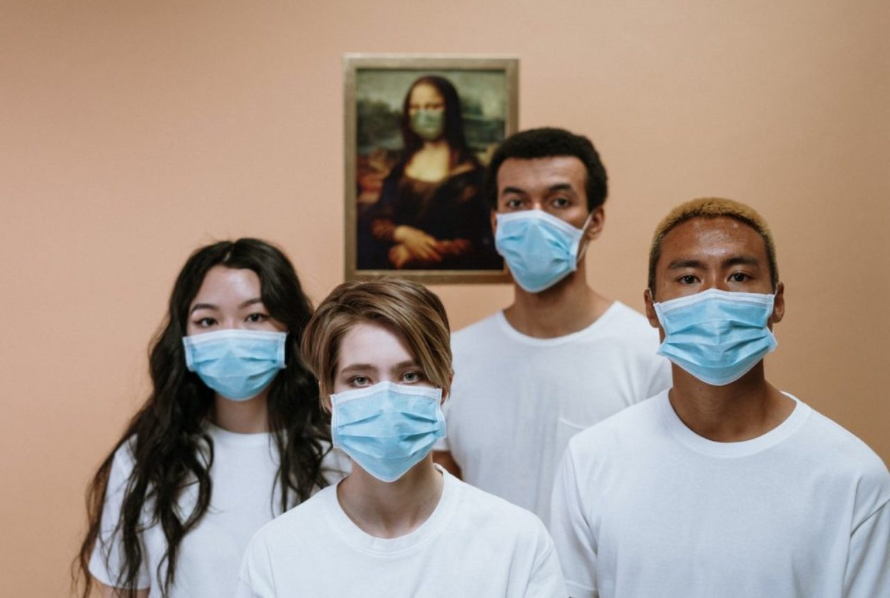 health-workers-wearing-face-mask-3957987